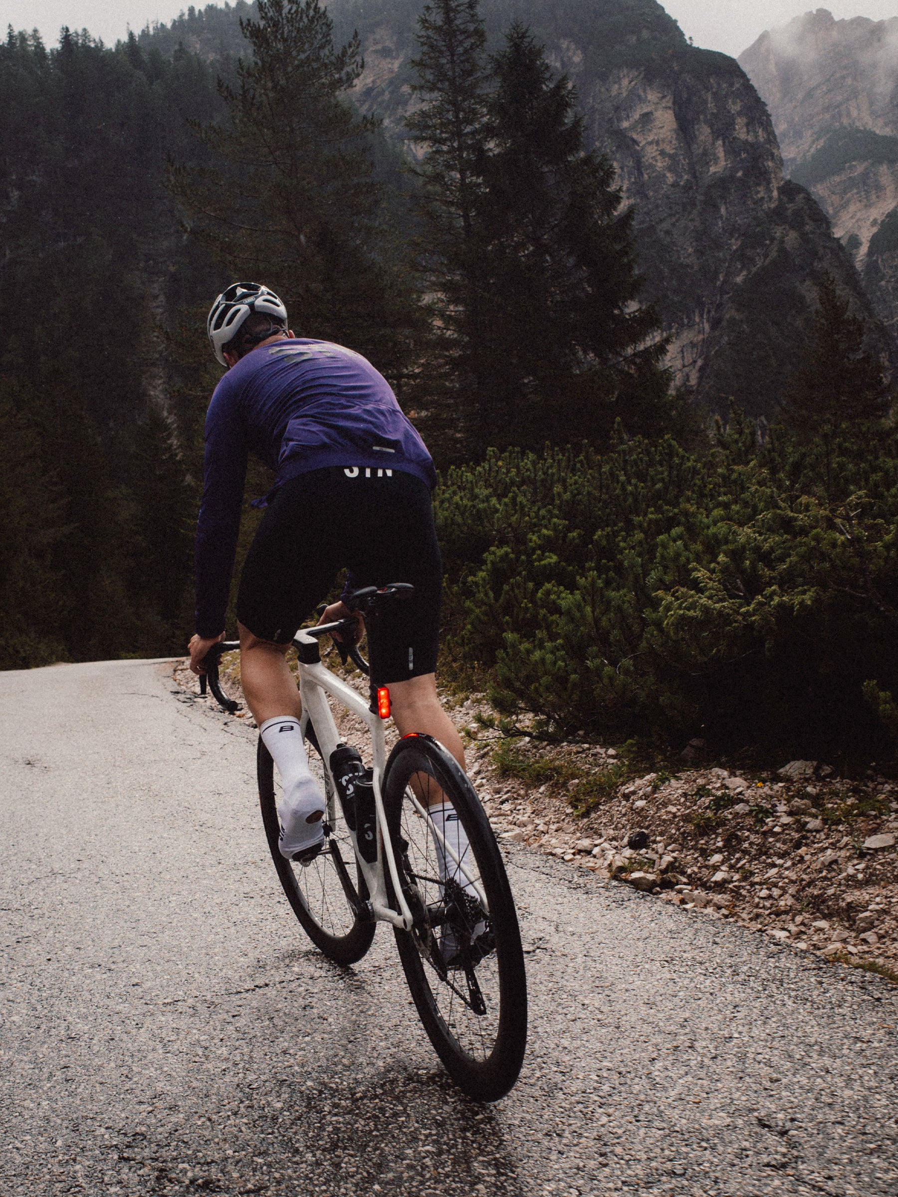 SYN Men's Pro Universal SL Jakke Grape - Ultralet, Vind- & Vandtæt Cykeljakke