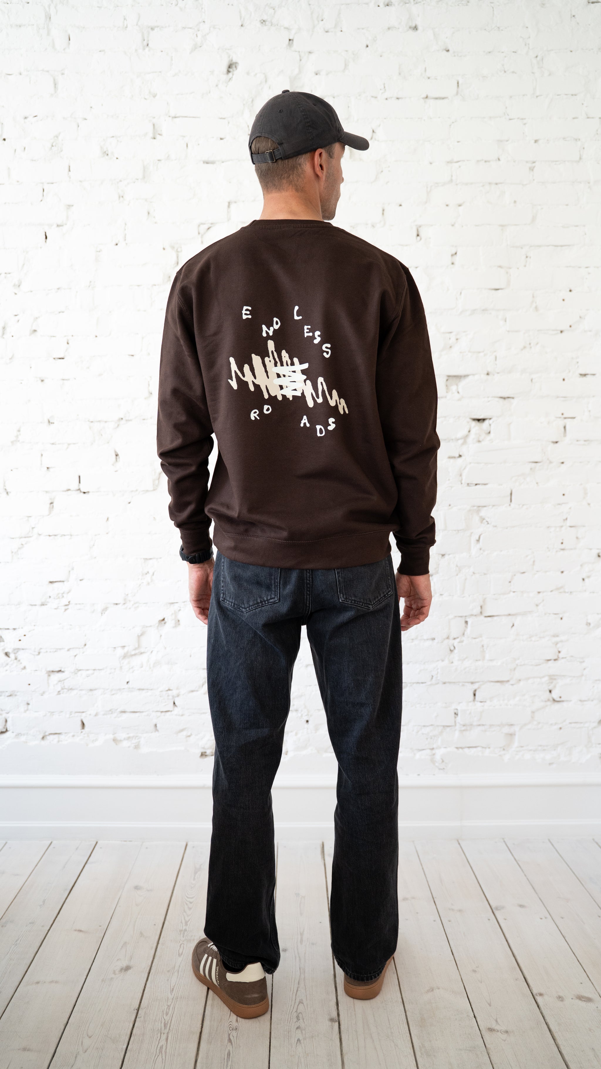 Endless Roads Roadmark - Crewneck Dark Brown