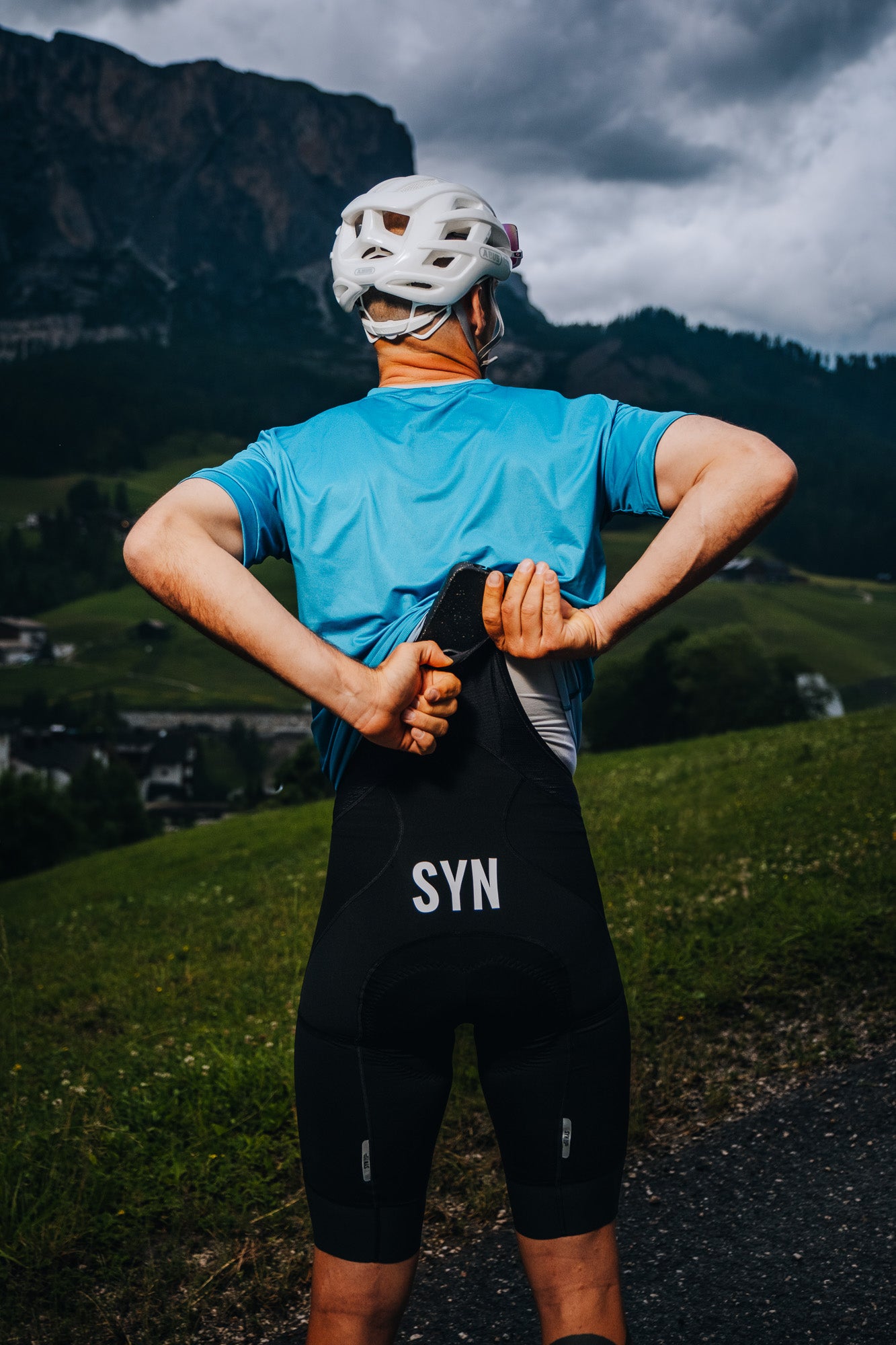 SYN Men's Distance Cargo bib shorts - Sort