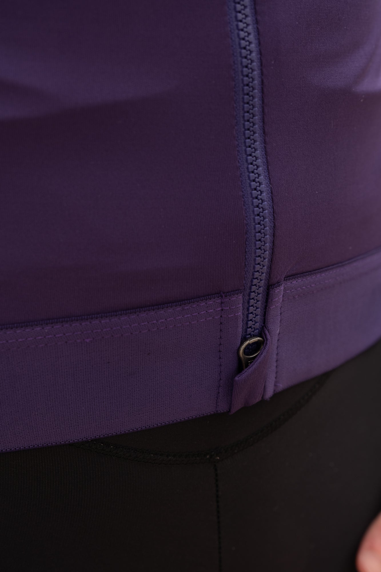 SYN Women's Pro Universal SL Vest Grape - Ultralet, vind- og vandtæt cykelvest