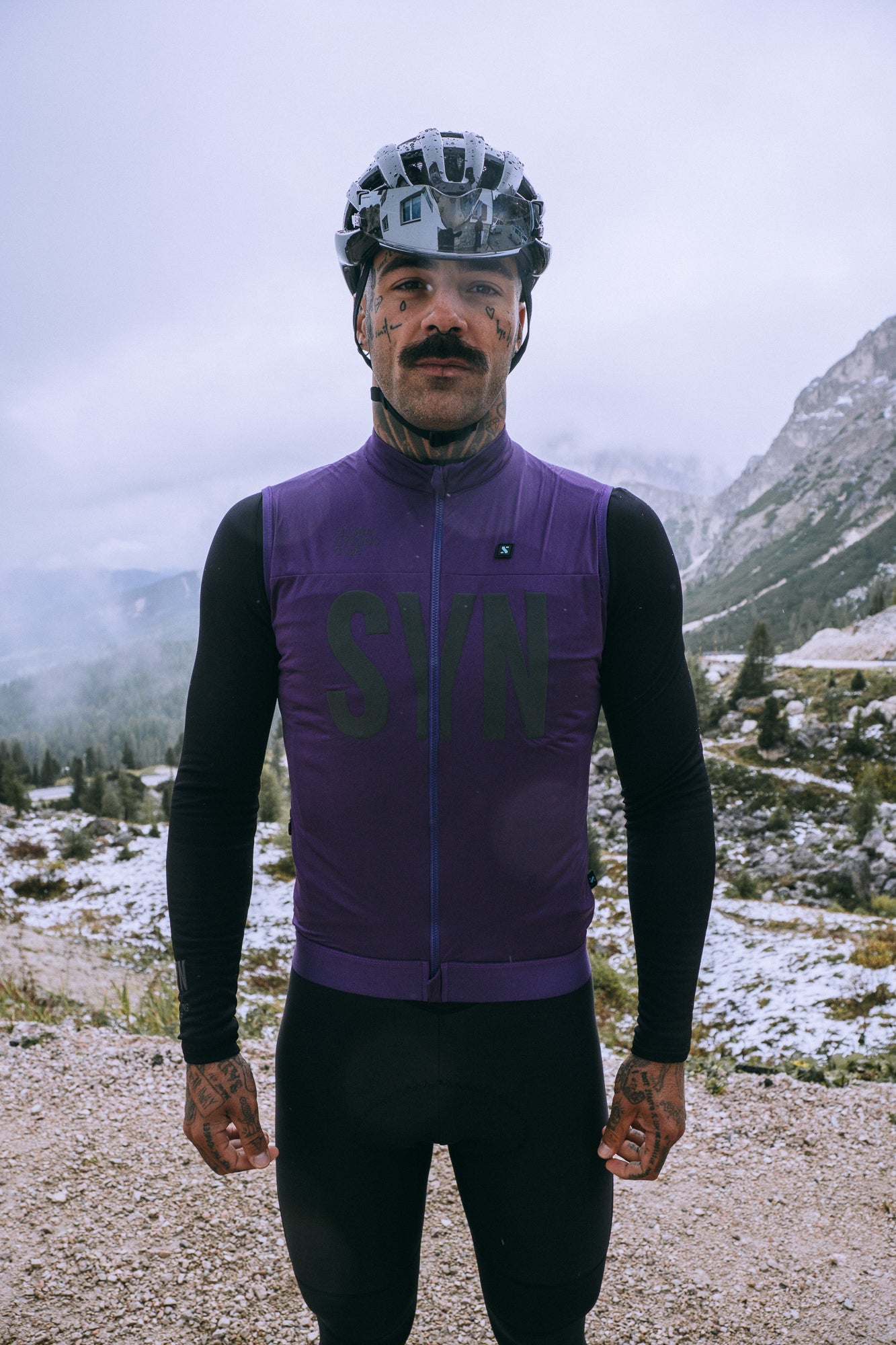 SYN Men's Pro Universal SL Vest Grape - Ultralet, vind- og vandtæt cykelvest