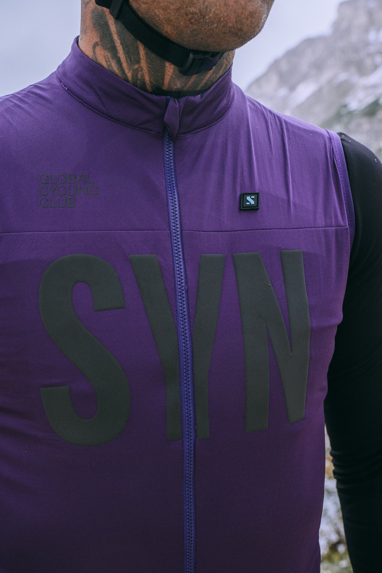 SYN Men's Pro Universal SL Vest Grape - Ultralet, vind- og vandtæt cykelvest