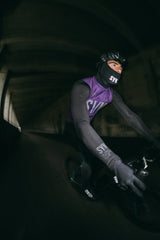 SYN Men's Pro Universal SL Vest Grape - Ultralet, vind- og vandtæt cykelvest